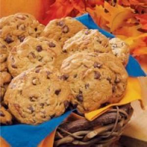 Monster Chip Cookies_image