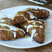 Gingerbread Scones with Lemon Breakfast Cream_image