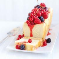 Berry shortbread cheesecake slice image