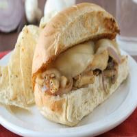 Cheesy Chicken Sandwiches_image