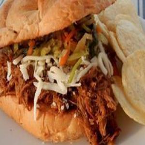 Beer and Bourbon Pulled Pork Sandwiches_image