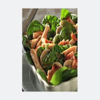 Chicken-Spinach Salad with Warm Bacon Dressing_image