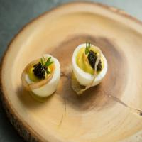 Bearnaise Deviled Eggs with Caviar and Fried Shallots_image