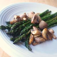 Roasted Asparagus and Mushrooms_image