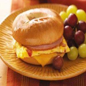Dad's Quick Bagel Omelet Sandwich Recipe_image