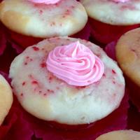 Mascarpone Strawberry Cupcakes image