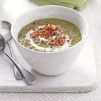 Creamy lentil & spinach soup with bacon image