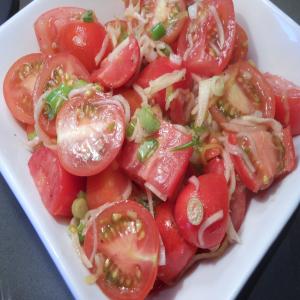 Cherry Tomatoes With Ginger Dressing_image