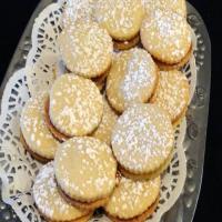 Dulce de Leche (Caramel) Filled Shortbread Cookies_image
