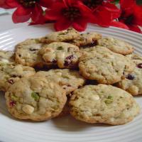 Sugar Cookies With Pistachio and Dried Cherries_image