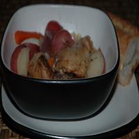 Braised Herb Chicken Thighs With Potatoes_image