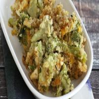 Broccoli Casserole With Stuffing Crumb Topping_image