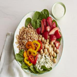 Strawberry, Spinach and Farro Salad_image