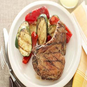 Zesty Pork Chops and Grilled Vegetables_image