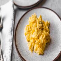 How to Make Perfect, Fluffy Scrambled Eggs_image
