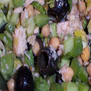 Tuna and Garbanzo Bean Salad_image