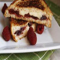 Raspberry, Brie and Blue Grilled Cheese_image