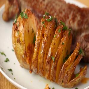 Air Fryer Hasselback Potatoes_image