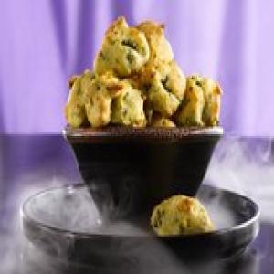 Fluffy Herbed Appetizer Puffs_image