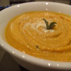 Butternut Squash and Roasted-Garlic Bisque_image