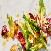 Beet Salad with Gorgonzola and Maple Dressing_image
