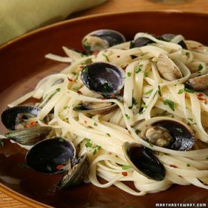 Simple Supper: Linguine with Clams_image