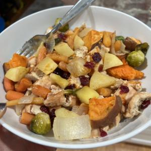 Baked BBQ Chicken with Sweet Potato and Cranberries_image