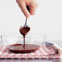 Chocolate Icing for Easy Chocolate-Peppermint Cake_image