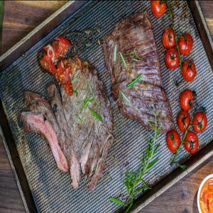 Flank Steak With Charred Tomato Sauce_image
