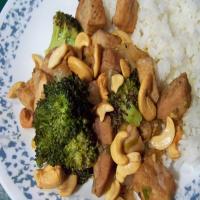 Stir Fried Pork With Broccoli and Cashews_image
