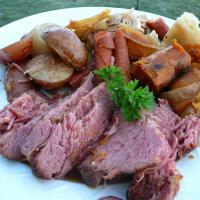 Stout Slow Cooker Corned Beef and Veggies_image