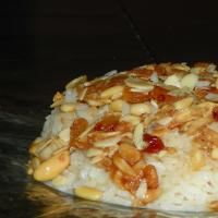 Ruzz Bi I Mukassarat - Egyptian Rice With Nuts image
