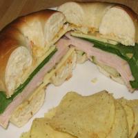 Turkey Hummus Sandwiches on Bagels_image