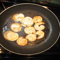 Pan-Seared Scallops With Ginger Sauce_image