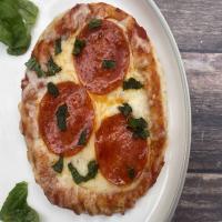 5-Minute, Low Carb Pita Pizza_image