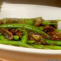 Green Beans and Mushroom Saute_image