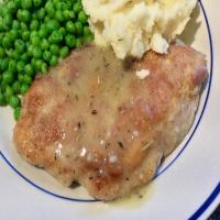 Homestyle Pork Chops with Herbed Pan Sauce_image