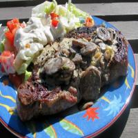 Rib-Eye Steak with Horseradish and Mushroom Cream_image