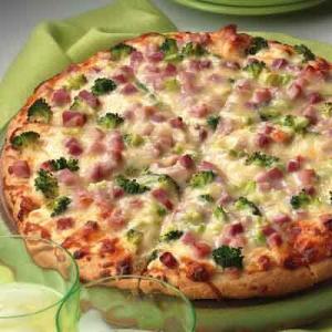Ham & Broccoli Alfredo Pizza_image