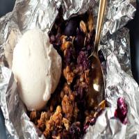 Grilled Blueberry-Granola Crumble Foil Pack_image