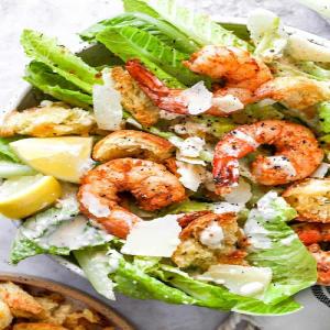 Amazing Shrimp Caesar Salad_image