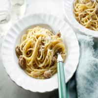 Spaghetti With Sausage Alla Carbonara image