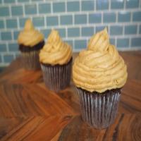3-Ingredient Peanut Butter Frosting Recipe_image