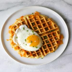 Cheesy Cauliflower Waffles_image