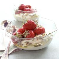 Strawberries with Yogurt and Pistachios_image