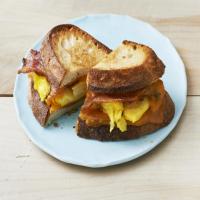 B.E.G. Sandwiches (Bacon-Egg Griddle Sandwiches)_image