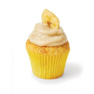 Peanut Butter Cupcakes with Banana Pudding image