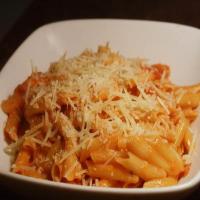 Penne with Creamy Vodka Sauce_image
