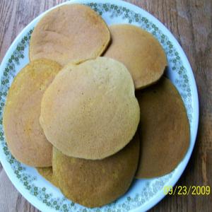 The Best Good for You Whole Wheat Pumpkin Pancakes!_image