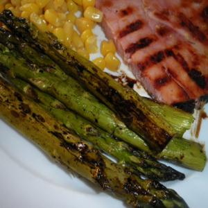 Roasted Asparagus With Balsamic Browned Butter - Healthy Low-Cal_image